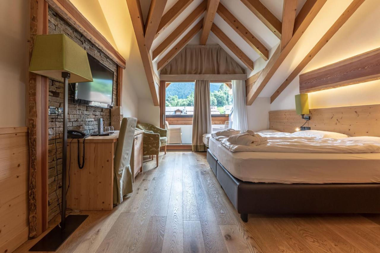 Alpholiday Dolomiti Wellness & Family Hotel Dimaro Eksteriør bilde