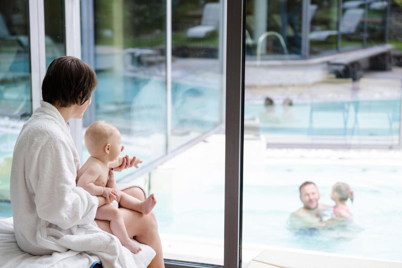 Alpholiday Dolomiti Wellness & Family Hotel Dimaro Eksteriør bilde