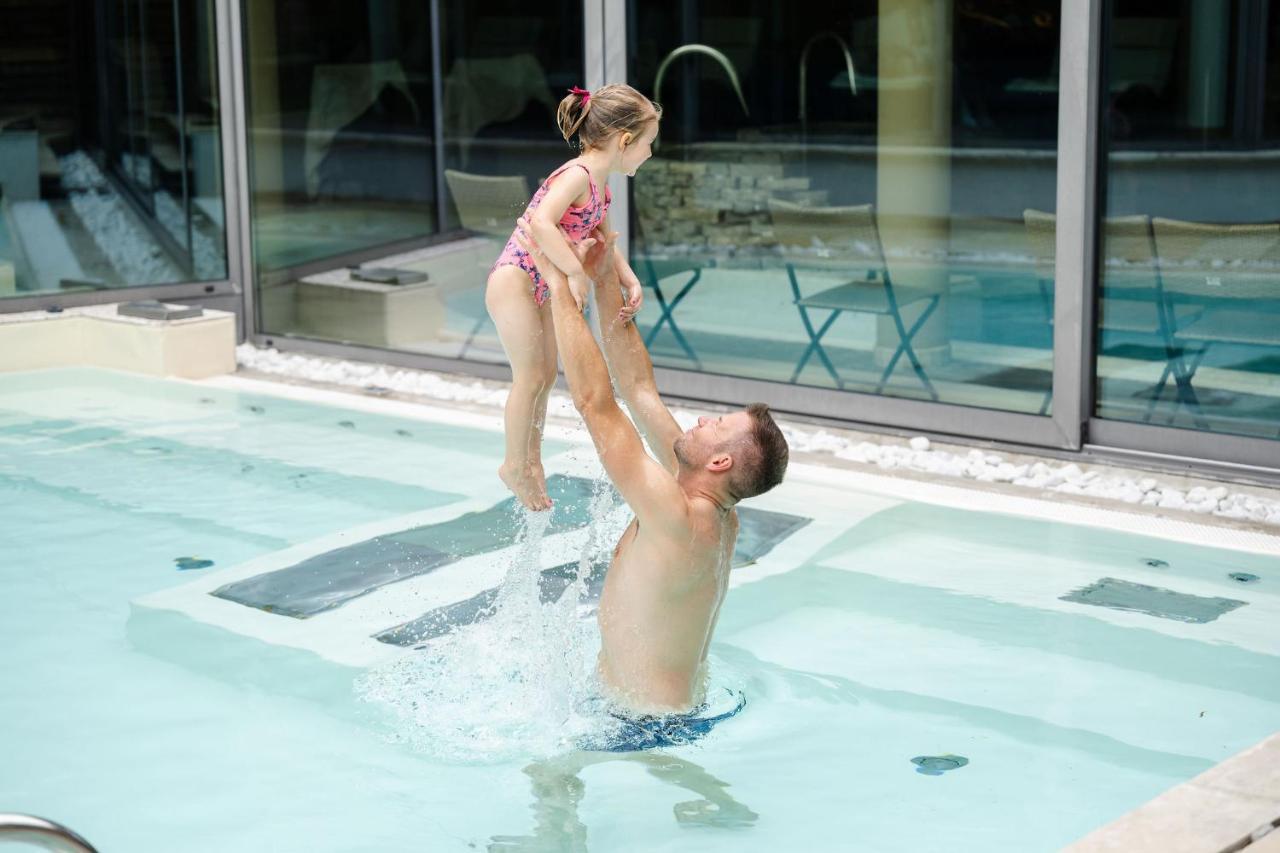 Alpholiday Dolomiti Wellness & Family Hotel Dimaro Eksteriør bilde