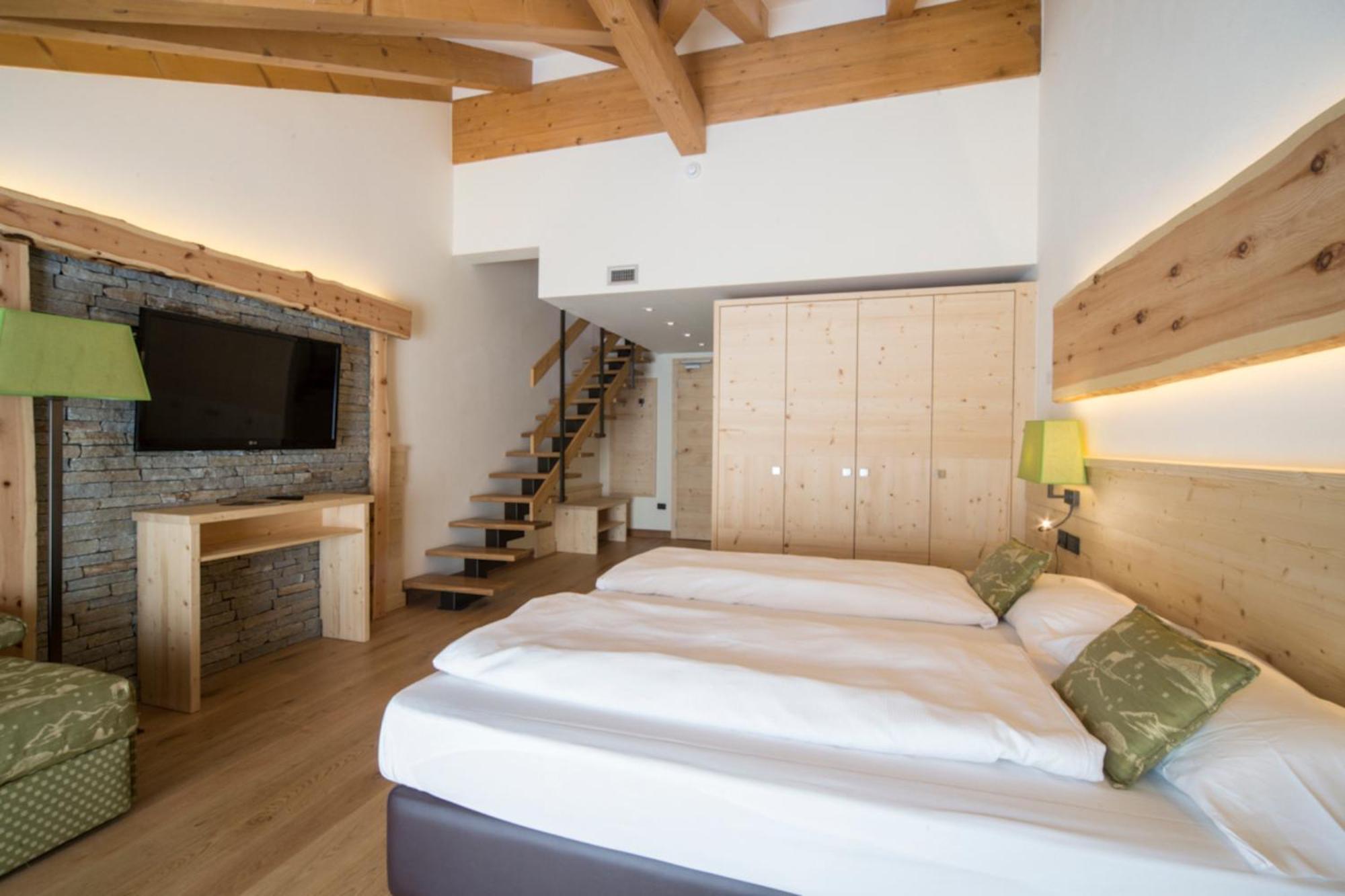Alpholiday Dolomiti Wellness & Family Hotel Dimaro Rom bilde