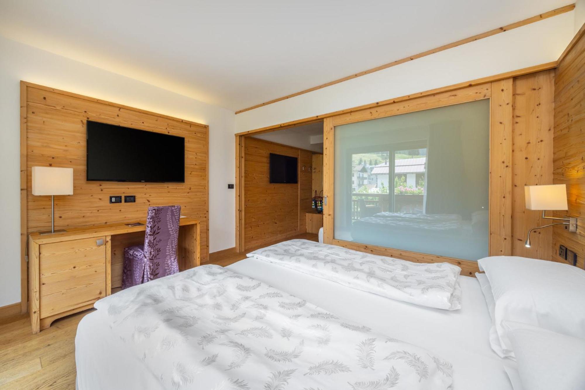 Alpholiday Dolomiti Wellness & Family Hotel Dimaro Rom bilde