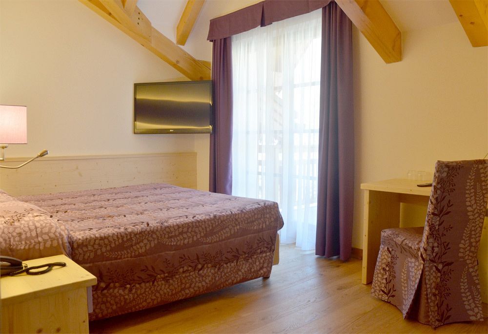 Alpholiday Dolomiti Wellness & Family Hotel Dimaro Eksteriør bilde