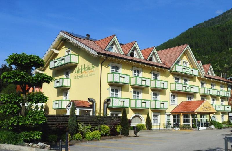 Alpholiday Dolomiti Wellness & Family Hotel Dimaro Eksteriør bilde